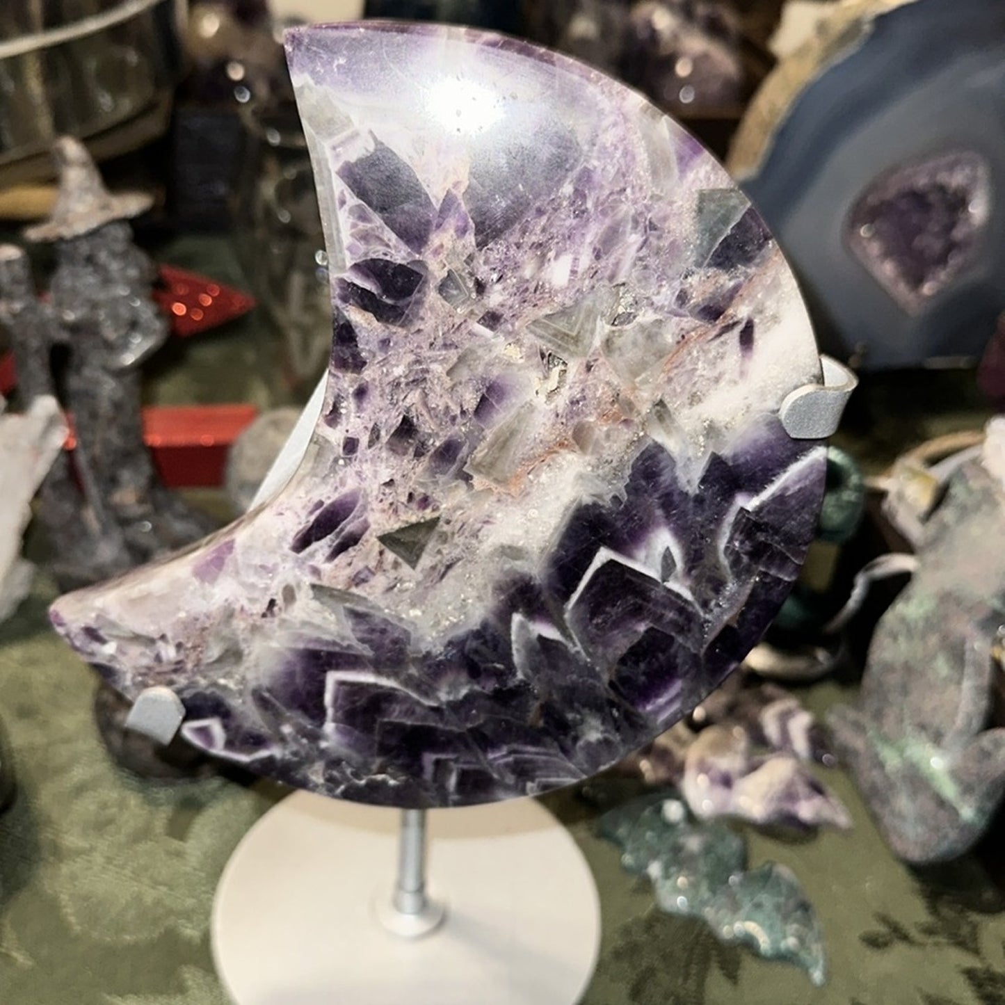 Chevron Dream Amethyst Crescent Moon plate - CHAMYMOON-SML 99.5MM 621g