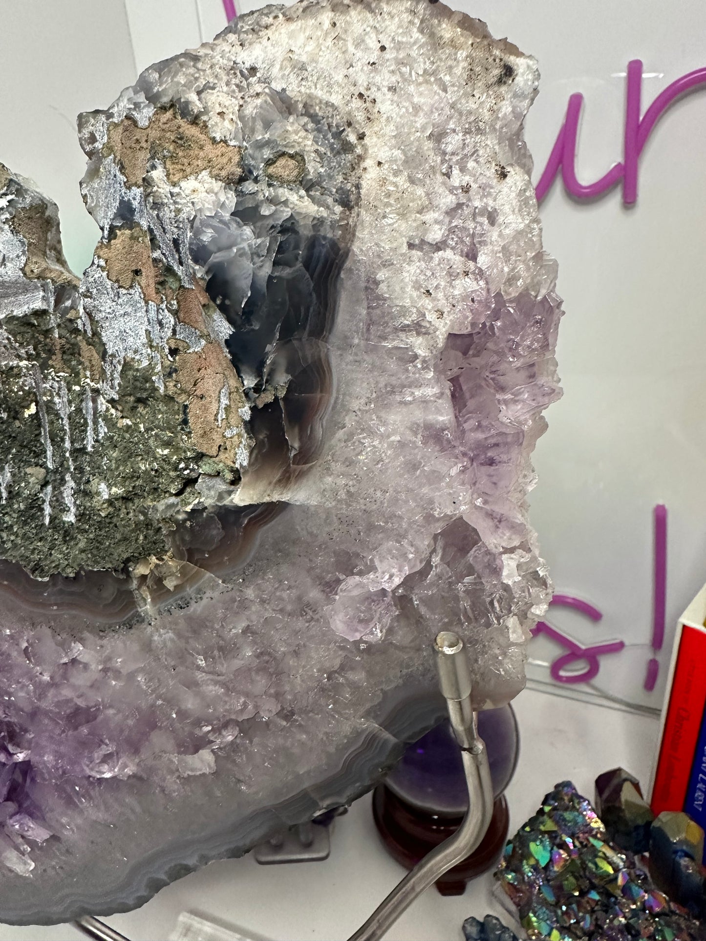 Amethyst Large Point Portal AMYPTLSTAND-001