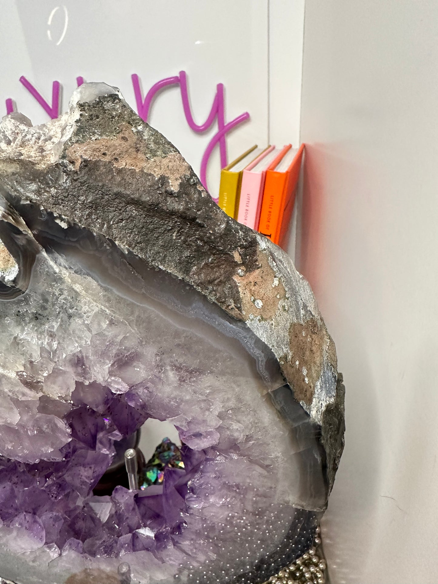 Amethyst Large Point Portal AMYPTLSTAND-001