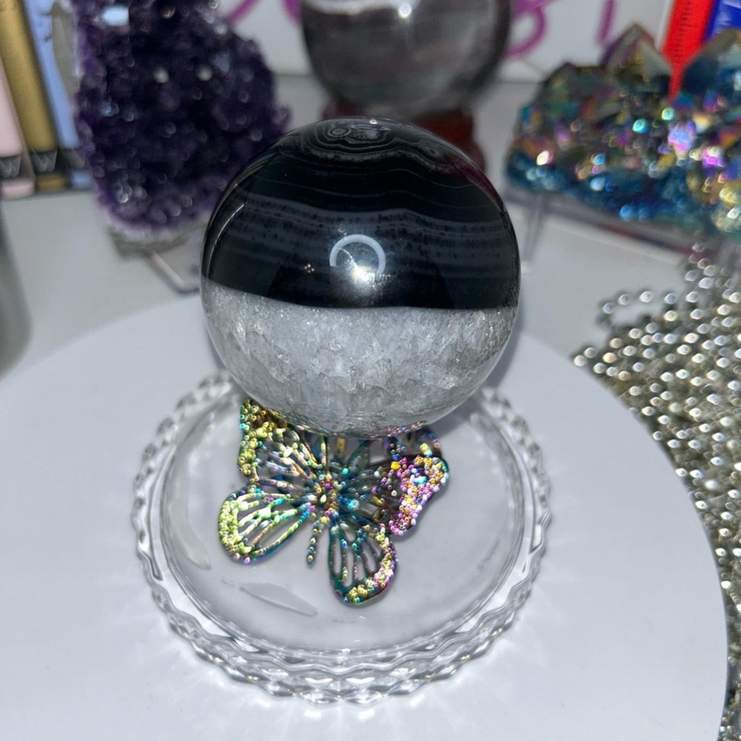 Quartz and Black Onyx/Agate Sphere 67 MM - BLAGQTZ-001