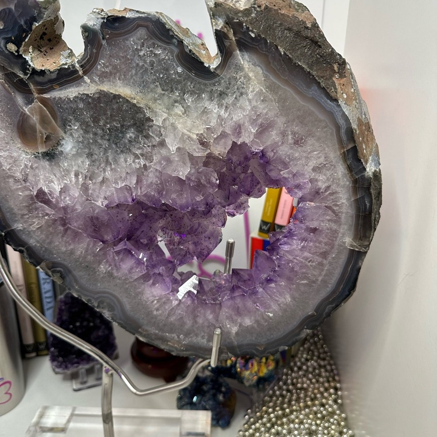 Amethyst Large Point Portal w/Custom Stand- AMYPTLSTAND-001