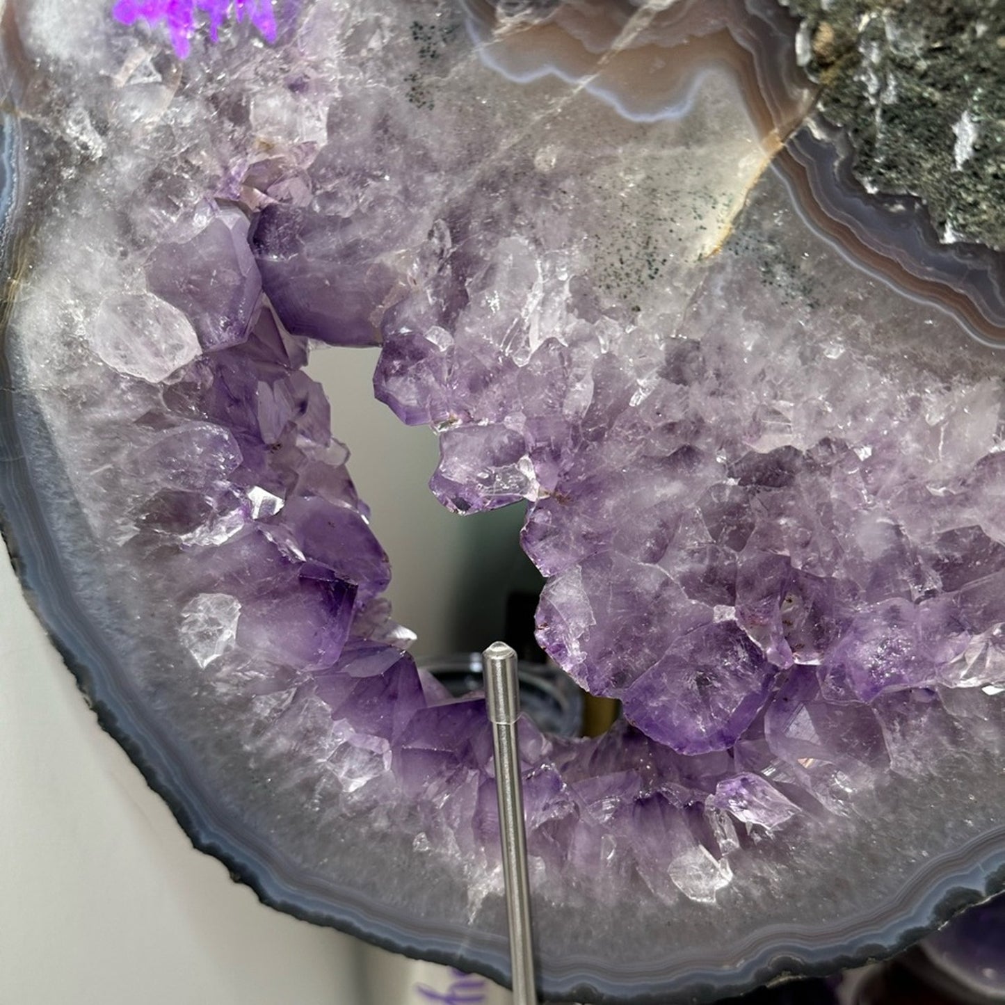 Amethyst Large Point Portal w/Custom Stand- AMYPTLSTAND-001