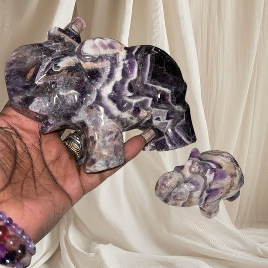 Chevron Dream Amethyst Elephant Momma and Baby Carving - CHAMYELPCRV001 (set)