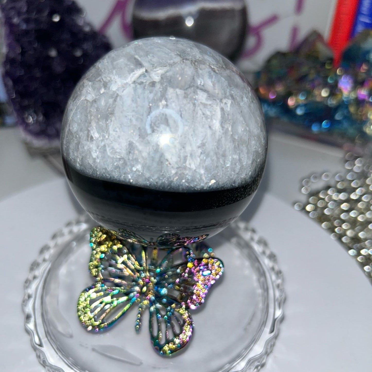 Quartz and Black Onyx/Agate Sphere 67 MM - BLAGQTZ-001