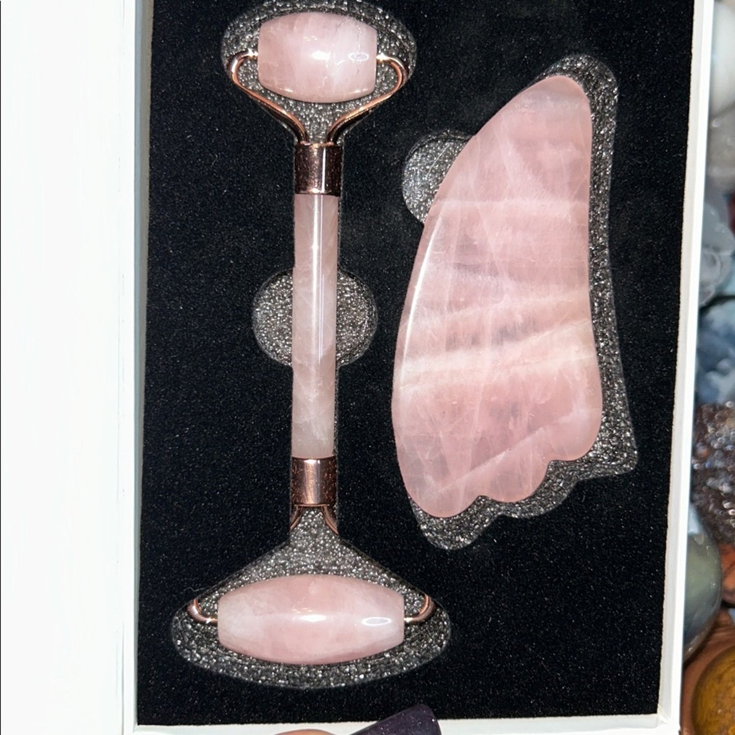 Luxurious Rose Quartz Facial Roller and Gua Sha Set